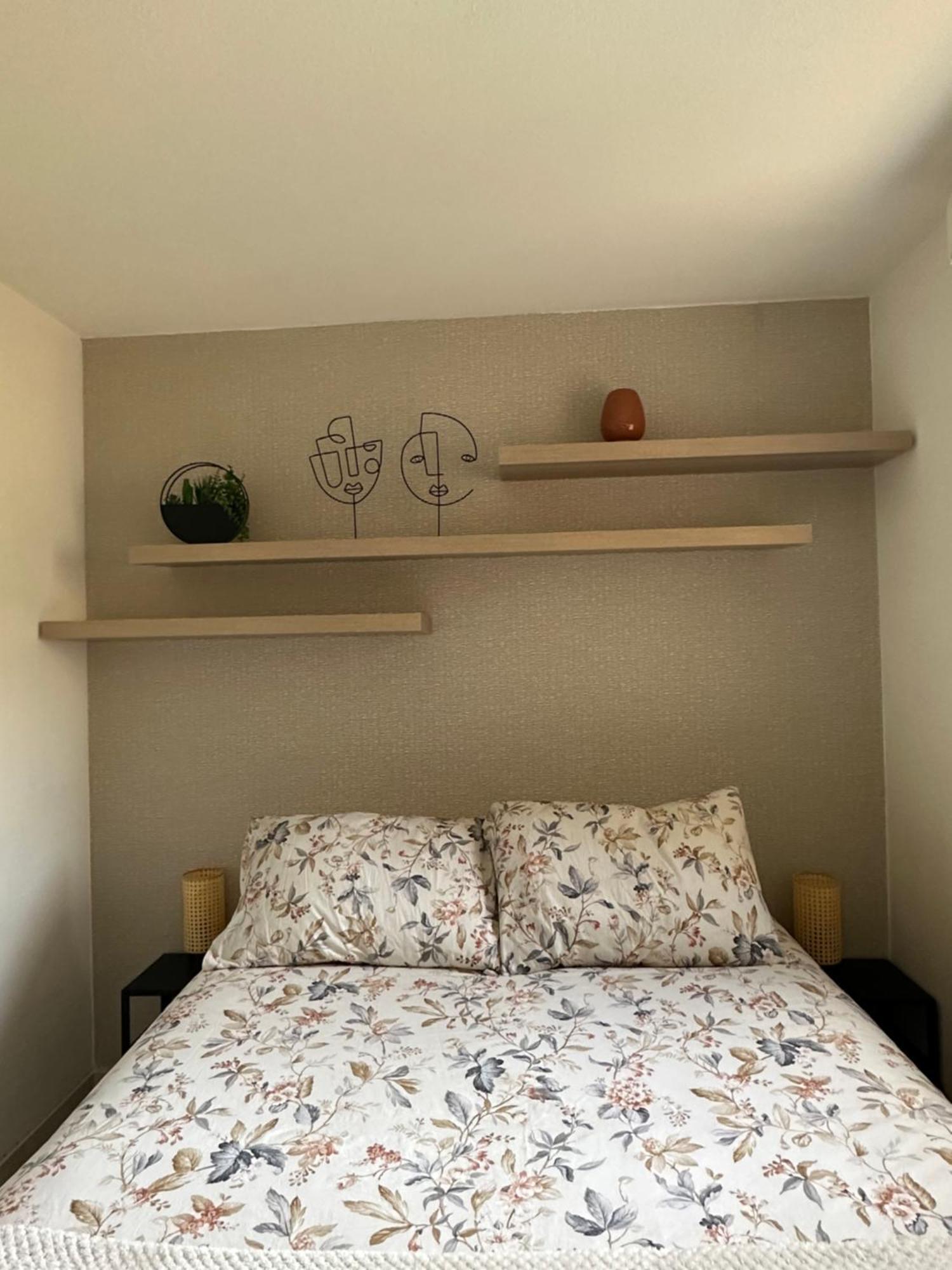 Appartement Residence Santa Barbara Avec Piscine Et A 750M De La Plage 카발레르쉬르메르 외부 사진