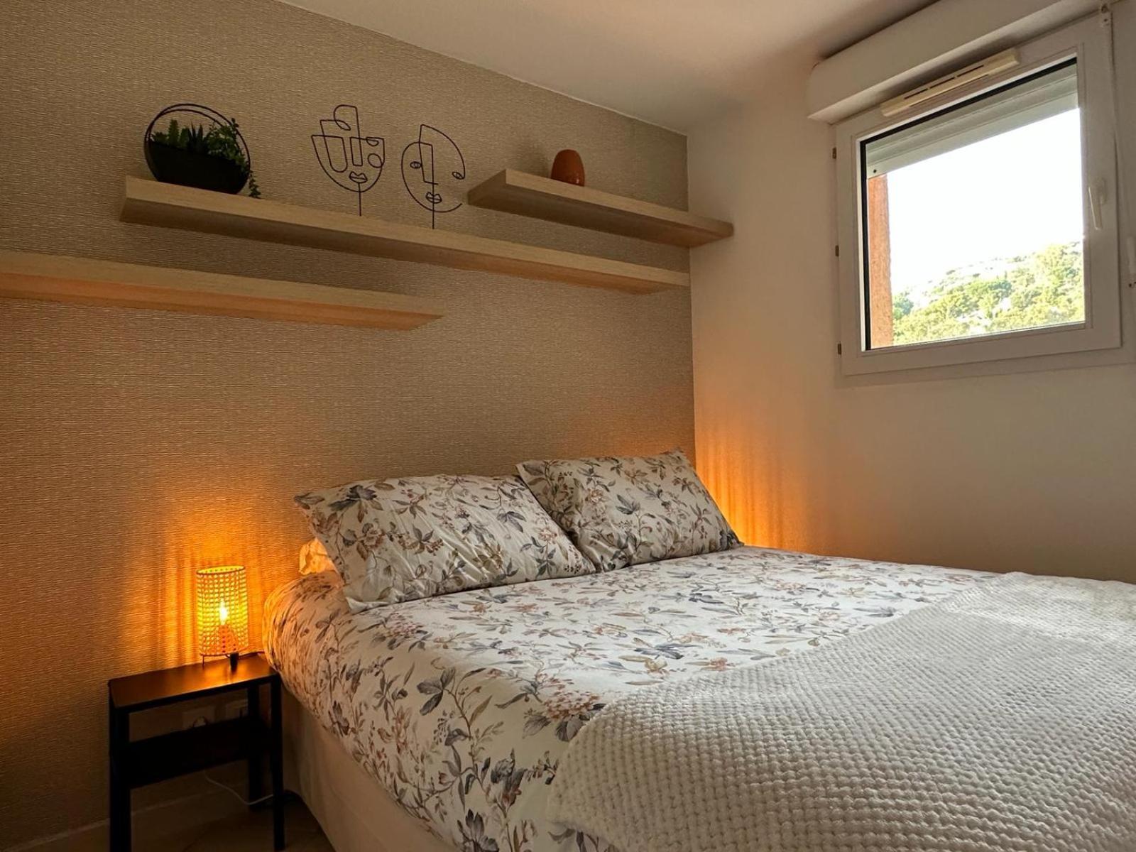Appartement Residence Santa Barbara Avec Piscine Et A 750M De La Plage 카발레르쉬르메르 외부 사진